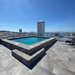  Apartamento In El Centro Near Malecon!